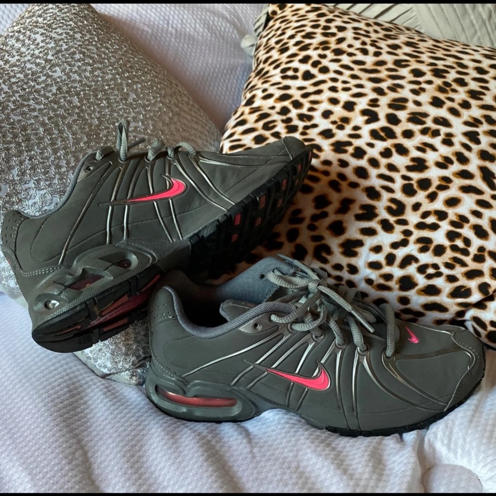 Women’s Nike shoes